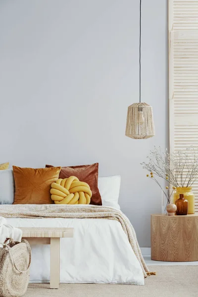 Quarto Estilo Natural Com Decorações Cor Amarela Laranja — Fotografia de Stock