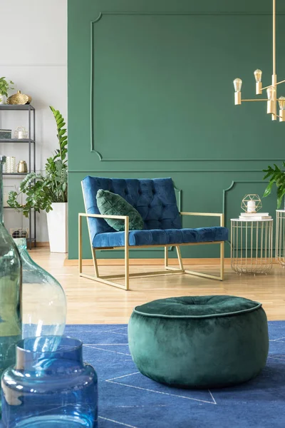 Green velvet pouf in modern living room interior — Stock Photo, Image