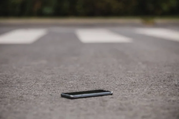 Telefon auf der Straße — Stockfoto