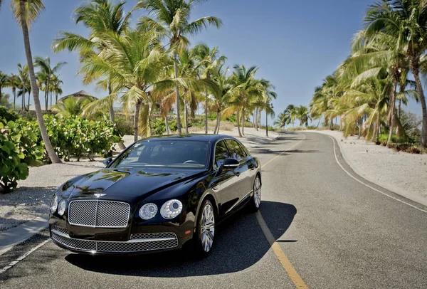 Bentley on the road in tropical climate, Dominican Republic — Stock Photo, Image