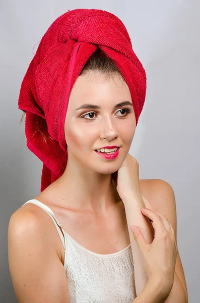 Mooi Meisje Handdoek — Stockfoto