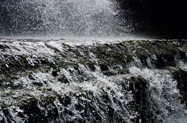 Piękny Wody Wodospadzie — Zdjęcie stockowe