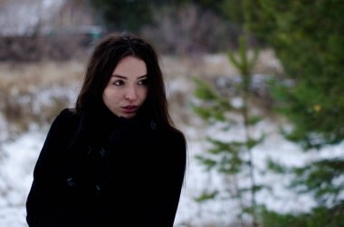 Parktaki güzel kız.