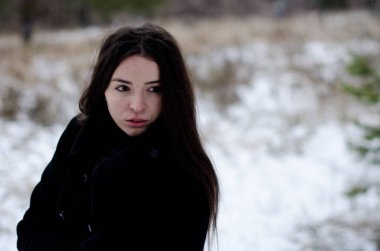 Parktaki güzel kız.