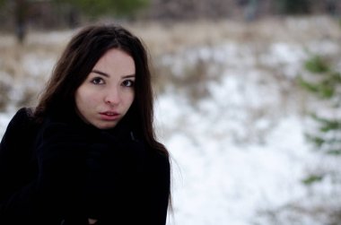 Parktaki güzel kız.