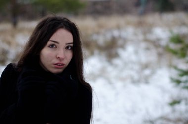 Parktaki güzel kız.