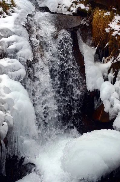 Hermoso Invierno Montaña Agua — Foto de Stock