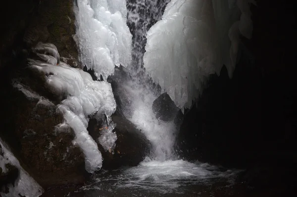 Όμορφο Χειμώνα Ορεινών Υδάτων — Φωτογραφία Αρχείου