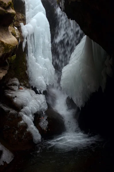 Красива Зимова Гірська Вода — стокове фото