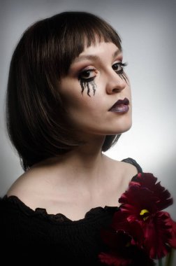 Stüdyoda makyaj güzel kız