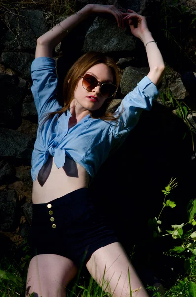 Parktaki güzel kız.