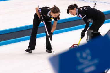 Krasnoyarsk/Rusya - 03.8.2019: 29 Dünya Üniversiteler Kış Oyunları / Ivan Yarygin Stadyumu - curling