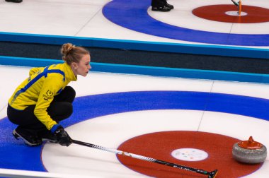 Krasnoyarsk/Rusya - 03.8.2019: 29 Dünya Üniversiteler Kış Oyunları / Ivan Yarygin Stadyumu - curling