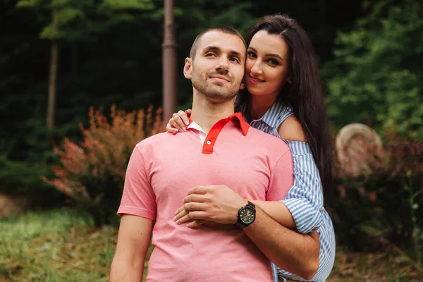 Retrato de hermosa pareja —  Fotos de Stock