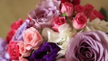 Düğün dekorasyon dışında. Bahar havası. Çiçekler ve balon