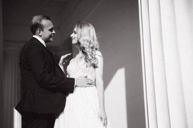 Düğün Yunanistan. Çift birbirlerine ve gülümseme için sabırsızlanıyoruz