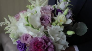 Damat almak buket ve gelini olacak. Düğün günü, Video