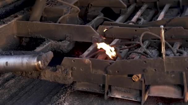 Machines de recyclage à chaud fonctionnant sur la route. Mashine de feu de dent de travail — Video