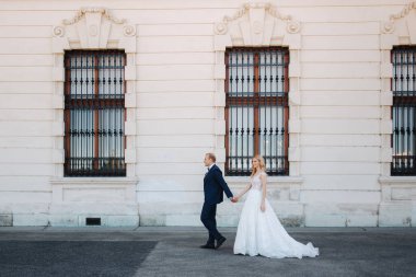 Damat ve gelin temiz büyük Saray büyük kapı