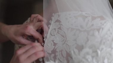 Büyüleyici gelin güzel gelinlik. Takı unsuru