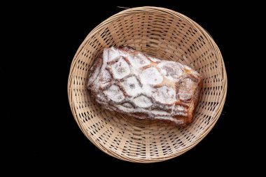 bir fincan çay, kamera, tarçın, baharat, kek, süt, ekmek, Yeşiller, çörek, çikolatalı çörek, marmelat, pembe somun, kitap, kek, muffin, et, canaps, peynir, zeytin, gingerbread tablo pişirme