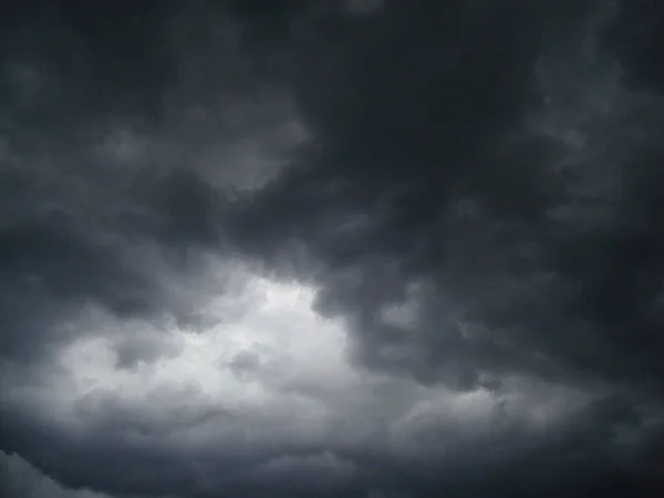 Sturm Dunkel Schwarz Bewölkt Himmel — Stockfoto