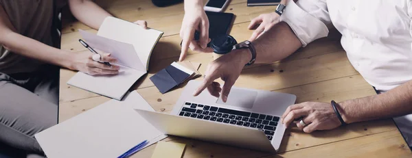 Concept of presentation new idea business project.Adult businessman discussing ideas with account director and creative manager in modern office. Wide. — Stock Photo, Image