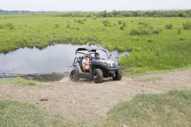 All - arazi araçları turist. ATV üzerinde