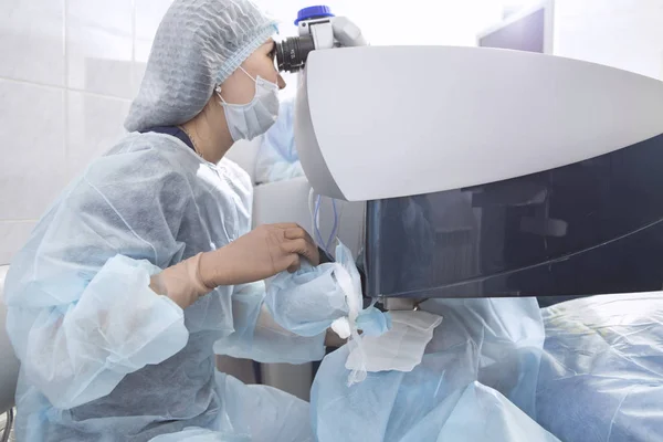 Operasi Laser Untuk Koreksi Penglihatan Dan Penghapusan Katarak — Stok Foto