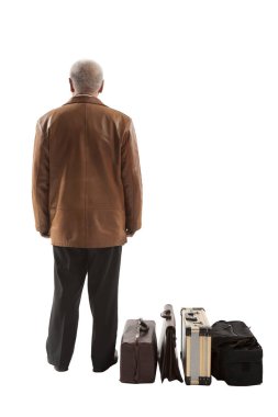 Bavul ile yaşlı Asya adam