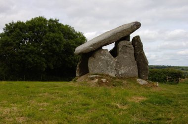Trevethy Quoit. Bodmin Moor'da Neolitik thomb, Cornwall, İngiltere.