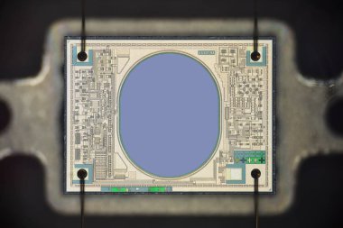 Aşırı yakın çekim silikon mikro çip.