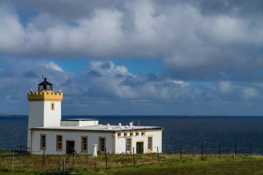 Duncansby kafa İskoç anakara bile ünlü John o kabuğu çıkarılmış tane, Caithness, Highland'de dahil olmak üzere, en Kuzey-Doğu parçasıdır