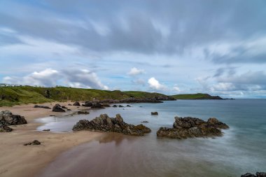 scotlands çarpıcı Kuzey Atlantik plajları kuzeybatısında İskoç dağlık bölgelerde bulunan durness Sango defne kumsalda