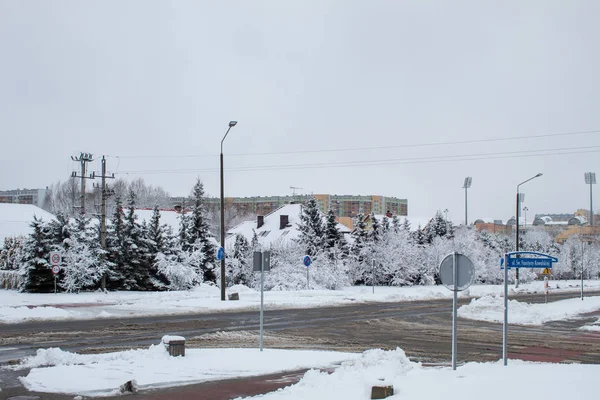 Zima Mieście Snow Fairy Tale Śnieg Cyklon Drzew Samochody Śniegu — Zdjęcie stockowe