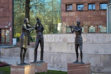 Opole, Polonya - 01 Nisan 2019: Filarmoni Orkestrası Binası. Editoryal görüntü 