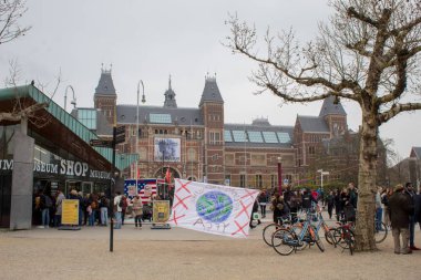 Amsterdam, Hollanda-Nisan 6 2019: Amsterdam, Hollanda Müzesi bölgesi.