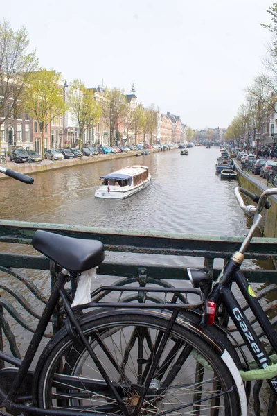 Amsterdam Nederland April 2019 Oude Straten Langs Talrijke Grachten Amsterdam — Stockfoto