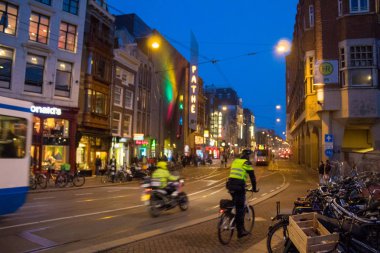 Amsterdam/Hollanda, 06 Nisan 2019: Eski Amsterdam Gece Sokakları