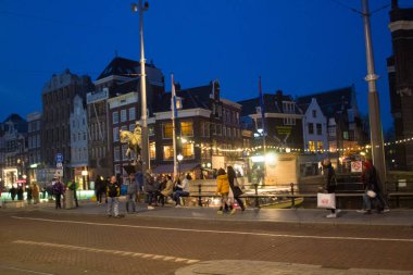 Amsterdam/Hollanda, 06 Nisan 2019: Eski Amsterdam Gece Sokakları