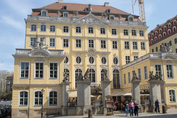 Dresde Alemania Abril 2019 Arquitectura Barroca Restaurada Pomposas Majestuosas Calles —  Fotos de Stock