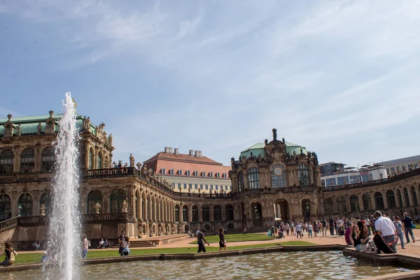 Dresde Alemania Abril 2019 Complejo Palaciego Zwinger Estilo Barroco Fuentes — Foto de Stock