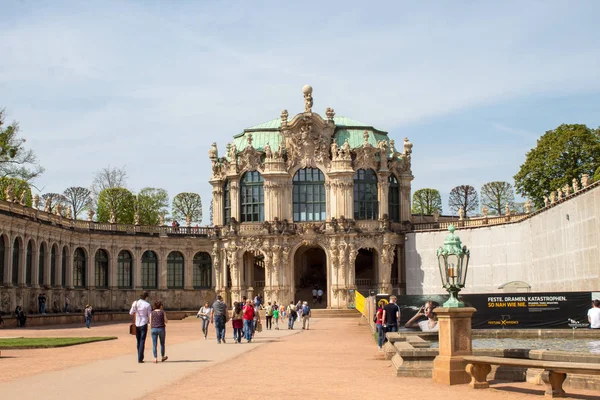 Dresde Alemania Abril 2019 Complejo Palaciego Zwinger Estilo Barroco Fuentes — Foto de Stock