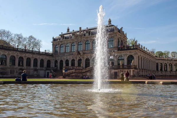 Drážďany Německo Dubna 2019 Palácový Komplex Zwinger Barokním Stylu Fontány — Stock fotografie