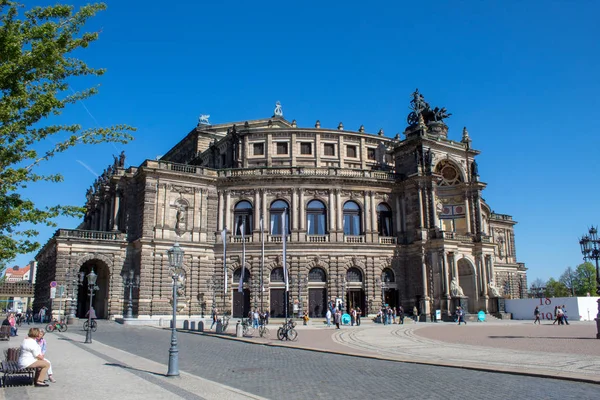 Drážďany Německo Duben 2019 Semperoper Drážďany Koncertní Síň Pro Nejstarší — Stock fotografie