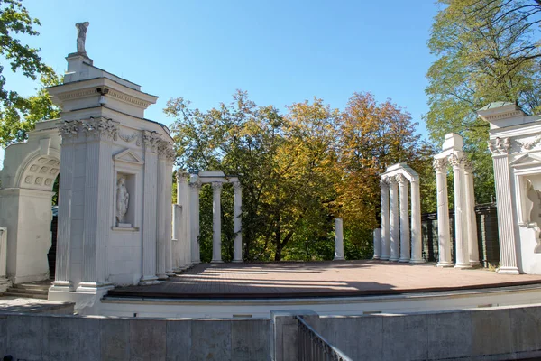 Warsaw Poland September 2019 Amphitheatre Royal Lazienki Stands Out Other — Stock Photo, Image