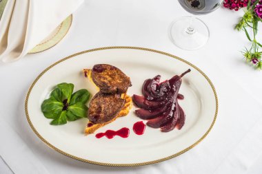 İncelik snack Restoran tabakta servis