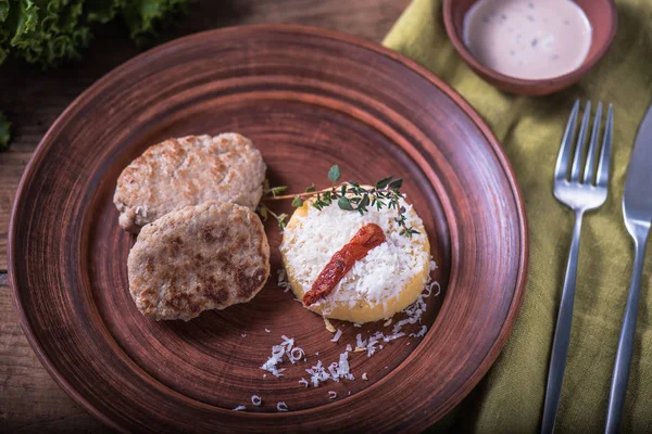 Fried Meat Cutlets Garnish Brown Plate Wooden Table — Stock Photo, Image