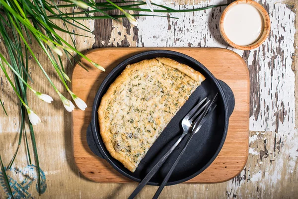 Pasticceria Salata Fritta Padella Tavola Legno — Foto Stock