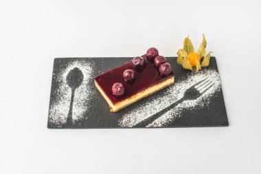 Çocuk oyuncağı physalis beyaz arka plan üzerinde ile kayrak berry jöle kaplı